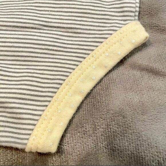 4/$10 - Little Tots Bodysuit - Picture 3 of 4